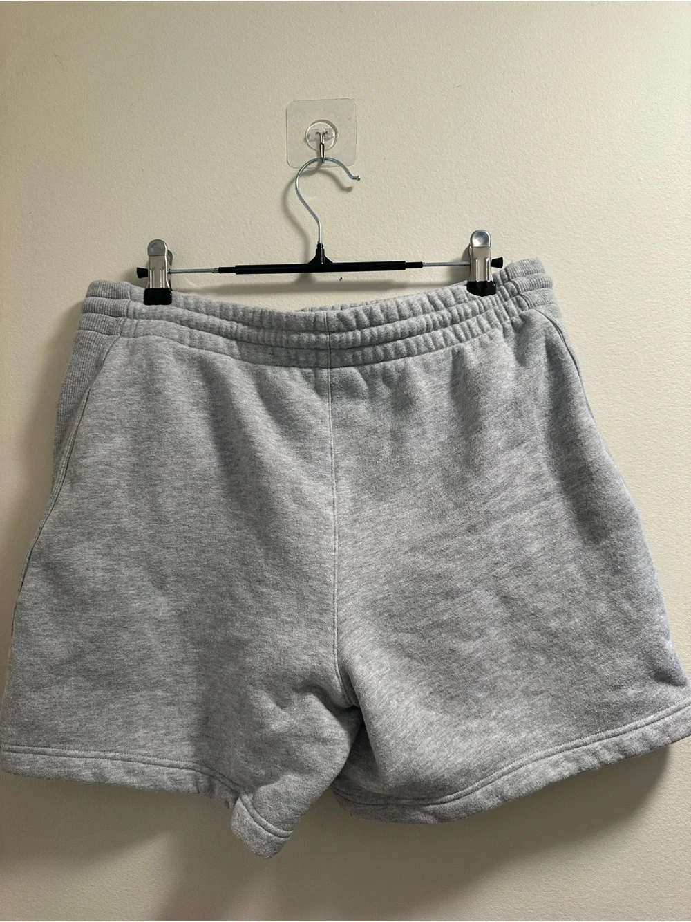 Aritzia TNA Women’s Cozy Fleece Drawstring Shorts